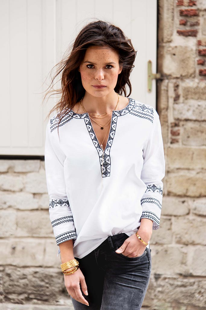 Black and white embroidery summer blouse 