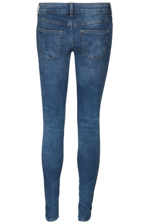 Slim stretchable ladies jeans in blue and black